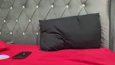 QUEEN online show from January 2025 09:26:01 AM