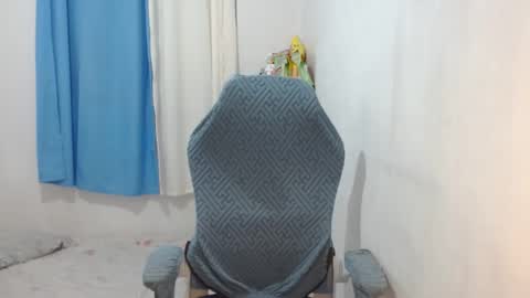 Snapshot of queenboba chatting on January 2025 07:13:02 PM queen online show from January 2025 07:13:02 PM