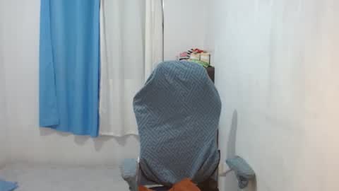 Snapshot of queenboba chatting on March 2025 07:11:02 PM queen online show from March 2025 07:11:02 PM