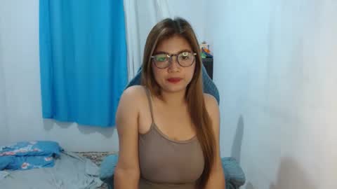 Snapshot of queenboba chatting on March 2025 06:44:02 PM queen online show from March 2025 06:44:02 PM