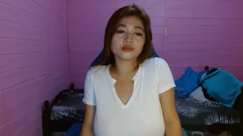 Snapshot of queenboba chatting on October 2025 08:45:02 AM queen online show from October 2025 08:45:02 AM