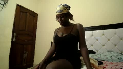 queencila online show from July 2026 05:08:02 PM