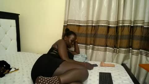 queencila online show from July 2026 02:09:01 AM