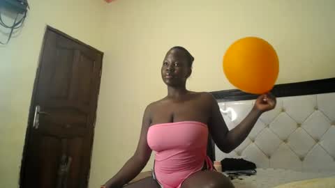 queencila online show from July 2026 06:39:02 PM