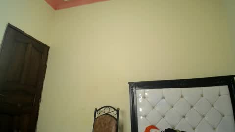 queencila online show from July 2026 06:37:02 PM