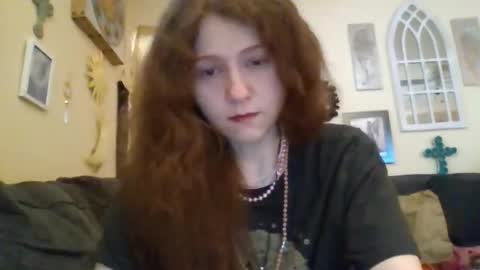 queencrimsonlvx online show from May 2026 08:03:02 PM