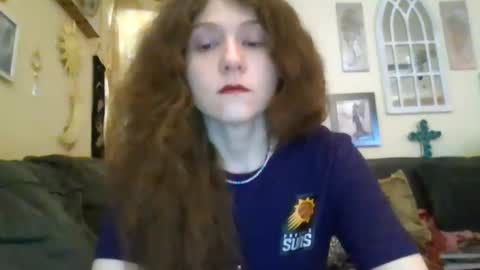 queencrimsonlvx online show from May 2026 08:58:02 PM