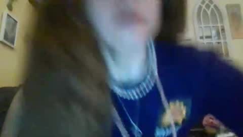 queencrimsonlvx online show from May 2026 12:54:02 PM