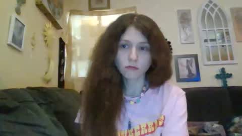 queencrimsonlvx online show from May 2026 01:17:02 PM