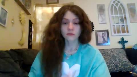 queencrimsonlvx online show from June 2026 02:14:02 AM