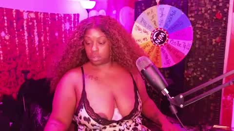Queen Cherise Roze online show from June 2026 05:51:01 PM