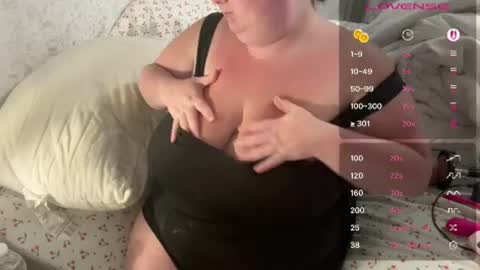 Queen curves online show from July 2026 03:25:02 AM
