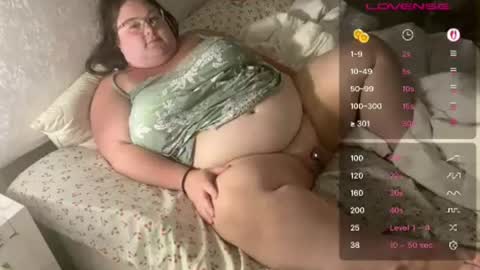 Queen curves online show from July 2026 01:27:01 AM