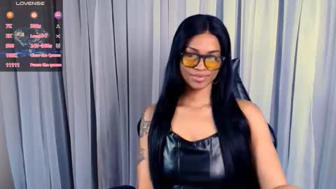 Snapshot of queendom_ing chatting on May 2026 04:37:02 PM Sweet Goddess online show from May 2026 04:37:02 PM