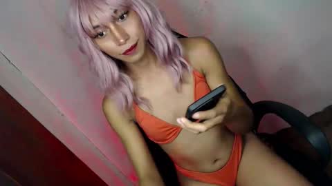 just call me QUEEN and ill be there online show from October 2025 08:11:02 PM