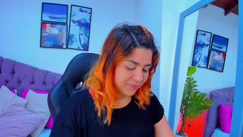 Queen online show from January 2025 07:18:01 PM