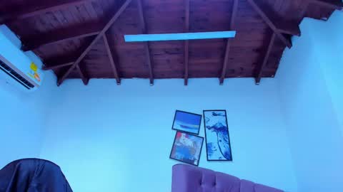 Queen online show from September 2025 07:06:02 PM