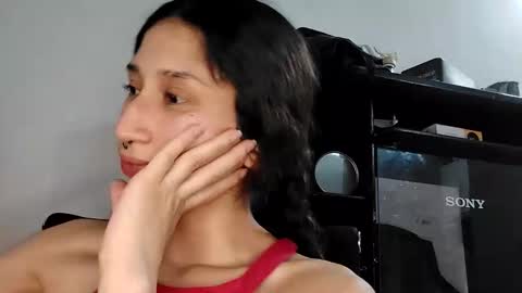 Snapshot of queenjenn__ chatting on November 2025 05:18:02 AM QUEENJEENN online show from November 2025 05:18:02 AM