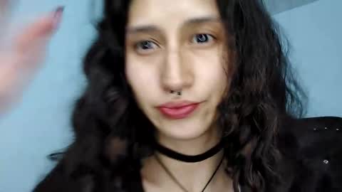 QUEENJEENN online show from April 2026 11:31:01 PM