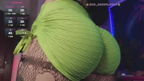 Snapshot of queenlamia chatting on February 2025 12:43:01 AM Taurus online show from February 2025 12:43:01 AM