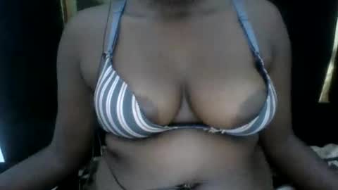 Snapshot of queenmelany chatting on October 2025 09:03:02 PM queenmelany online show from October 2025 09:03:02 PM