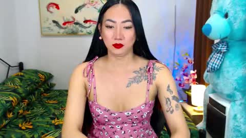 Snapshot of queenmistressts chatting on January 2025 09:54:01 PM QUEEN online show from January 2025 09:54:01 PM