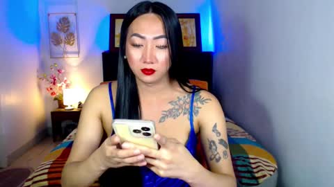 Snapshot of queenmistressts chatting on February 2025 10:42:02 AM QUEEN online show from February 2025 10:42:02 AM