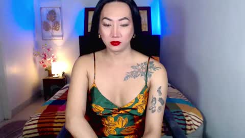 Snapshot of queenmistressts chatting on March 2025 07:01:02 PM QUEEN online show from March 2025 07:01:02 PM