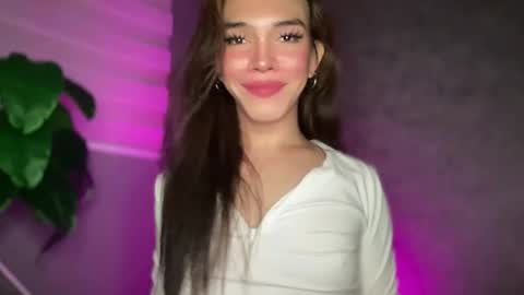 QUEEN online show from December 2025 10:27:02 PM