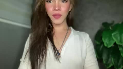 QUEEN online show from January 2026 08:14:01 PM