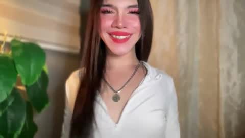 QUEEN online show from May 2026 06:02:02 PM