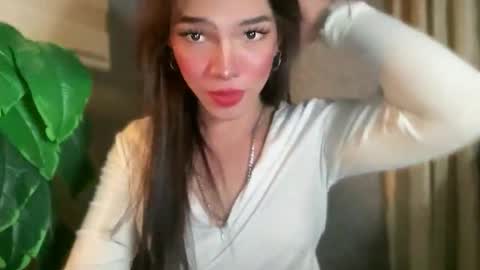 QUEEN online show from May 2026 02:29:01 AM
