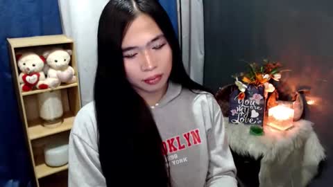 Mikka online show from April 2026 06:25:01 PM