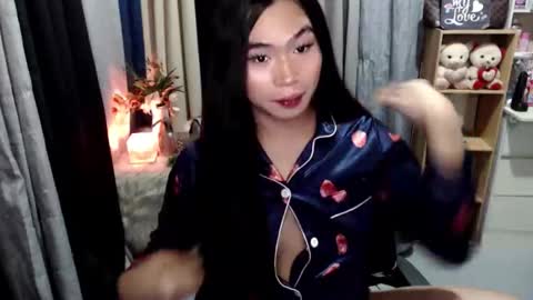 Mikka online show from May 2026 05:20:01 PM