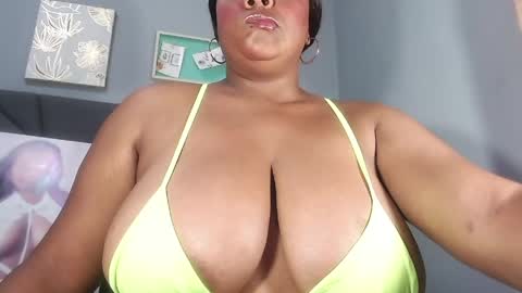queenrachelbrown online show from April 2026 12:32:01 PM