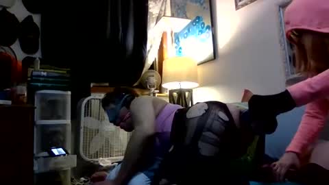 queenssissytoy online show from December 2025 02:32:02 PM