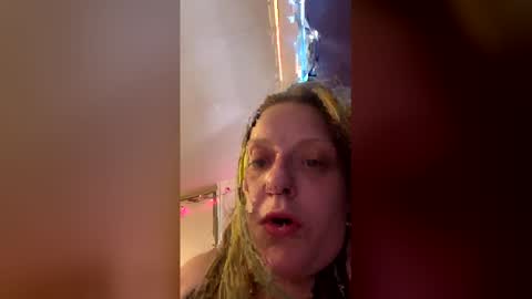Snapshot of queenstonermami chatting on April 2026 06:56:02 PM queenstonermami online show from April 2026 06:56:02 PM