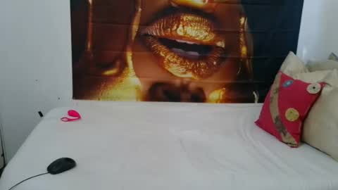 queenteex6993 online show from July 2026 07:26:01 AM