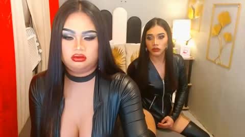 Snapshot of queenunivers chatting on December 2024 12:59:02 PM queenshasha and nathalie online show from December 2024 12:59:02 PM