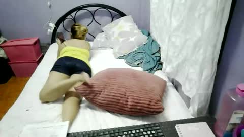 Snapshot of quelly40 chatting on October 2025 10:07:01 AM quelly40 online show from October 2025 10:07:01 AM