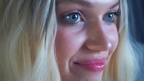 Snapshot of quennaedger chatting on March 2025 12:52:02 PM Fiona online show from March 2025 12:52:02 PM