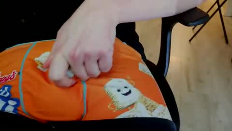 Snapshot of questionsfordays chatting on March 2026 08:19:02 PM DaddyDreams online show from March 2026 08:19:02 PM