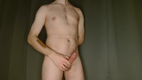 Snapshot of quickshotdude chatting on February 2026 11:15:02 PM Tom online show from February 2026 11:15:02 PM