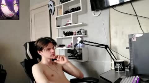 Snapshot of quiet_sh chatting on February 2026 07:49:01 AM quiet_sh online show from February 2026 07:49:01 AM