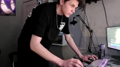 Snapshot of quiet_sh chatting on February 2026 01:29:02 AM quiet_sh online show from February 2026 01:29:02 AM