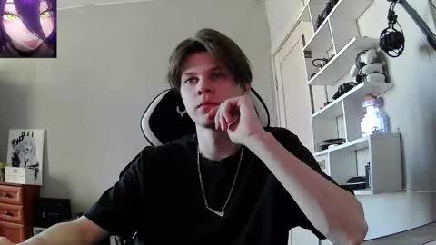 Snapshot of quiet_sh chatting on February 2026 09:32:02 AM quiet_sh online show from February 2026 09:32:02 AM