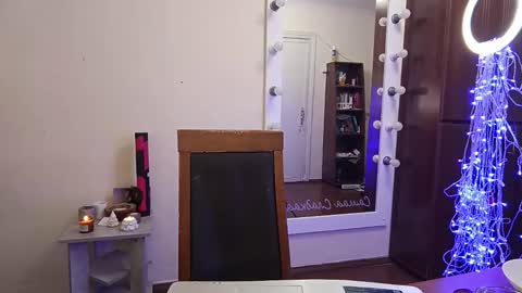 quiet_smile online show from February 2026 05:58:01 AM