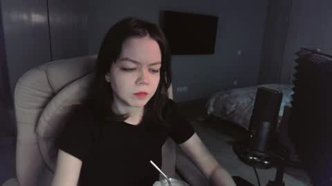 Snapshot of quietluxury chatting on April 2026 01:13:02 PM quietluxury online show from April 2026 01:13:02 PM