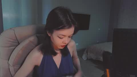 Snapshot of quietluxury chatting on June 2026 10:52:01 AM quietluxury online show from June 2026 10:52:01 AM