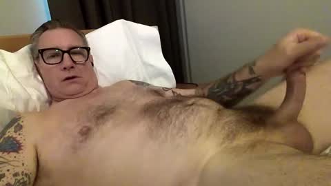 quietmature online show from April 2026 06:50:01 PM